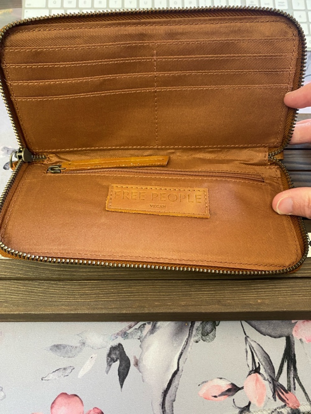 Free People Distressed Vegan Leather Zip Wallet Wristlet Brown NWT - Picture 6 of 16